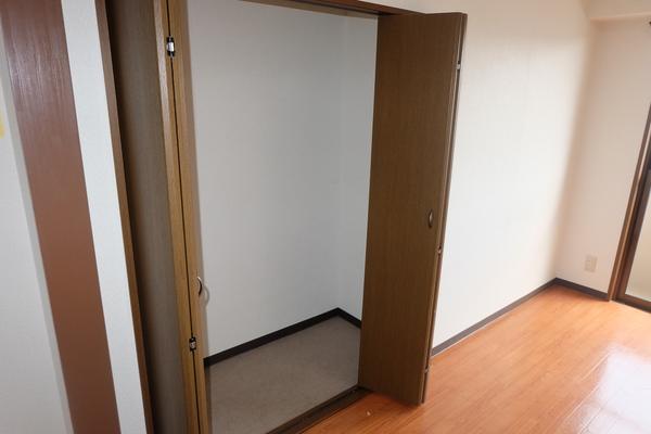 野洲市冨波乙マンション 収納