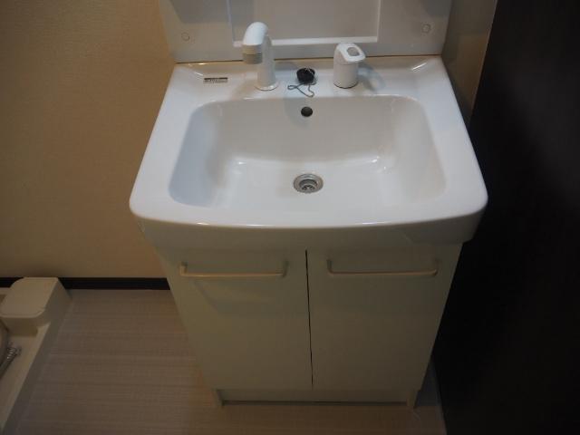 アスルーニ 洗面