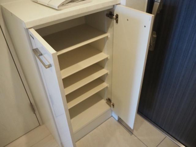 野洲市行畑マンション 玄関