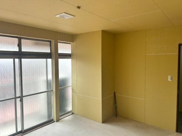 Liege  Bldg.　ﾘｴｰｼﾞｭﾋﾞﾙﾃﾞｨﾝｸﾞ（201） 室内
