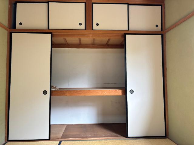 蒲生郡竜王町大字西川一戸建 収納