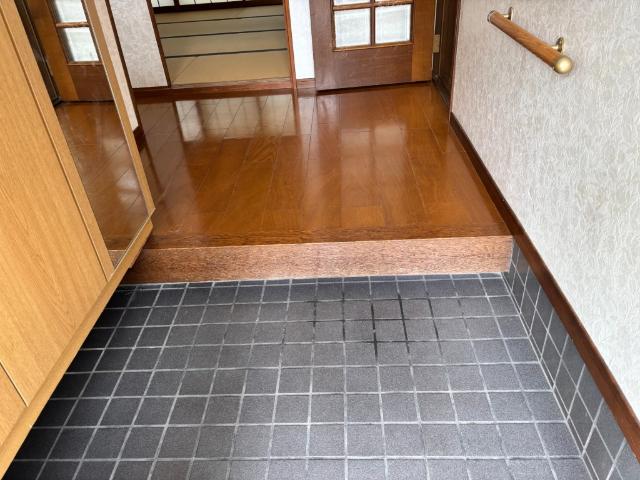 蒲生郡竜王町大字西川一戸建 玄関