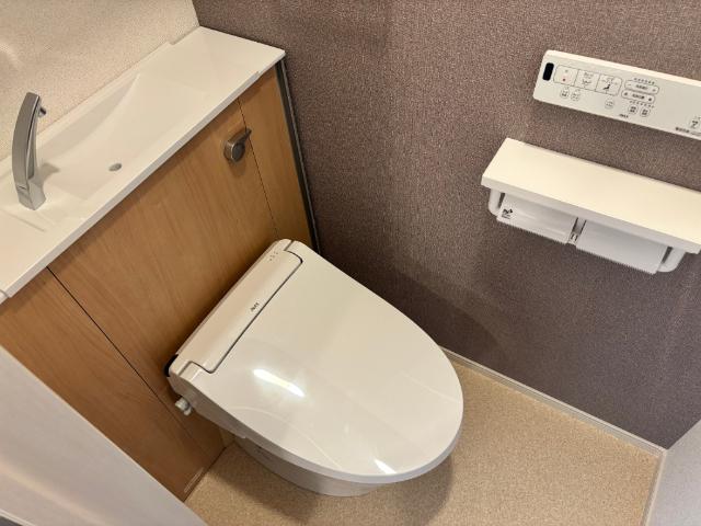 ロイヤル エンブレム トイレ
