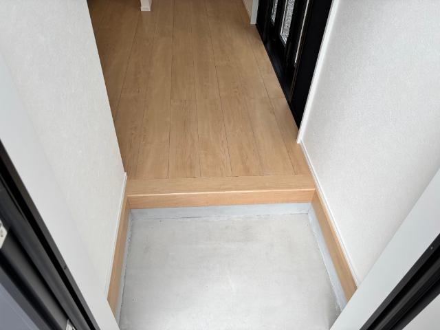 野洲市栄一戸建 玄関
