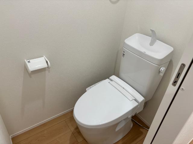 野洲市栄一戸建 トイレ