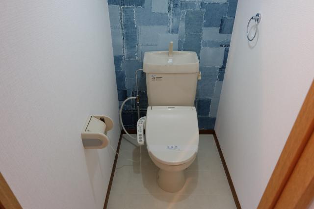 野洲市市三宅マンション トイレ