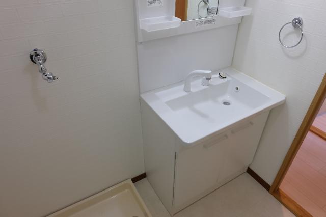 野洲市市三宅マンション 洗面