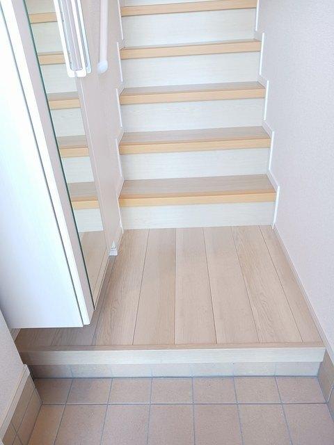 ピノ　アルデア 玄関