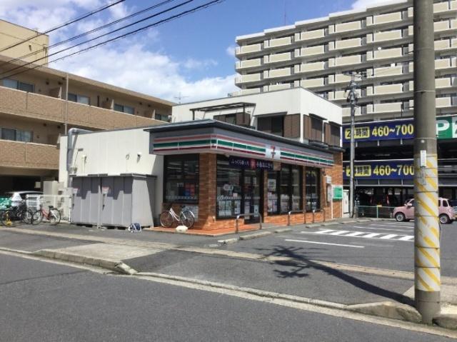 セブンイレブン守山駅東口店：787m