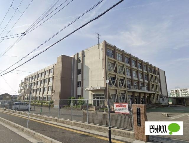 大津市立堅田中学校：1393m