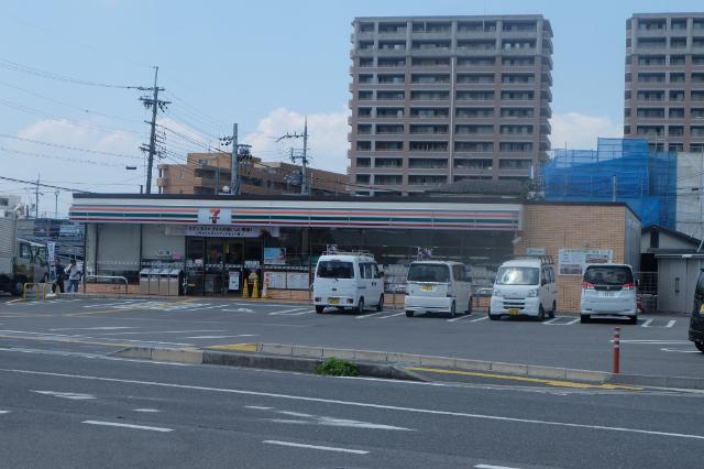 セブンイレブン野洲行畑1丁目店：231m