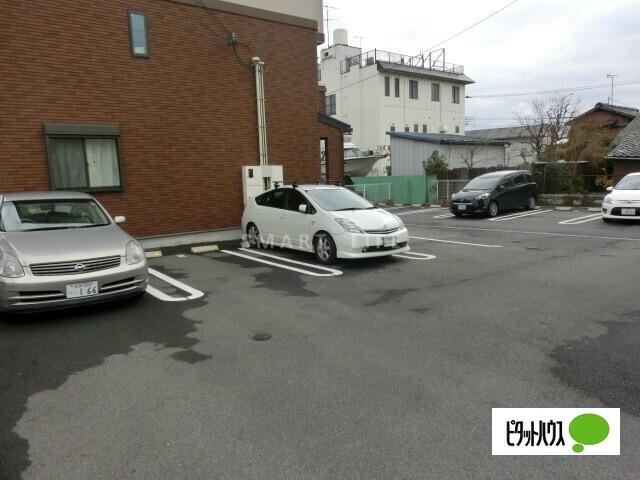 レイクパレット 駐車場