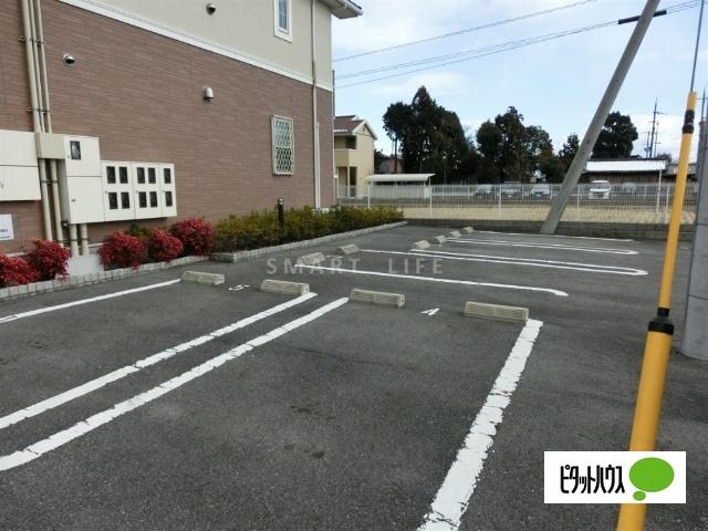 カーサフィオーレ 駐車場