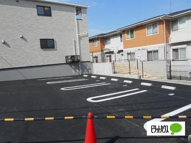グランアンジュ 駐車場