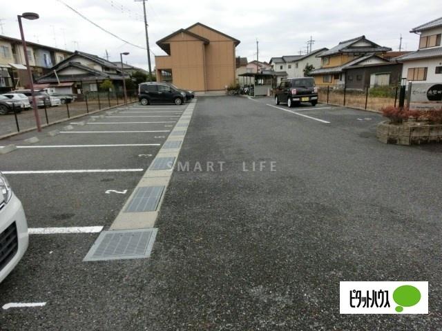 セジュール南堅田 駐車場