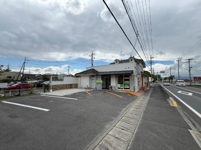 野洲市三上店舗 駐車場