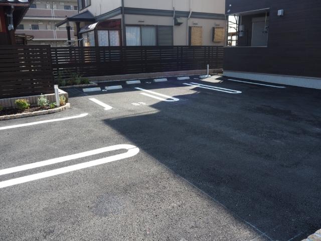 リベルテＦ・皐月 駐車場