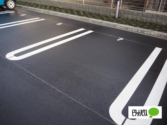 プロローグ新旭 駐車場