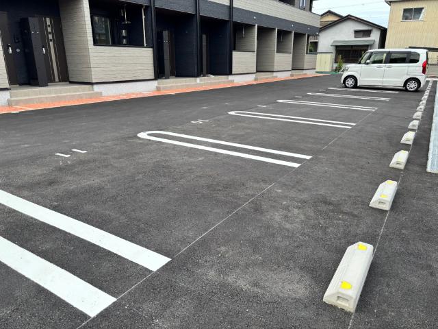 モマン ドゥ マノワール 駐車場