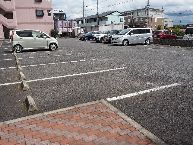 ビューパレスHYS 駐車場