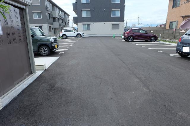ＰＲＡＴＯ　ＶＥＲＤＥ 駐車場