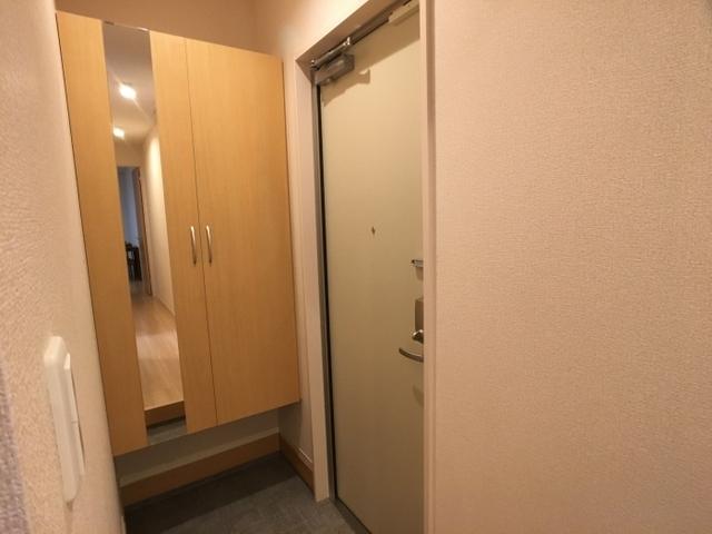 プラド大宮（301） 玄関