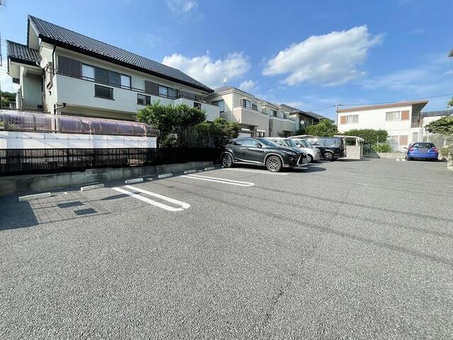 アベリア（103） 駐車場