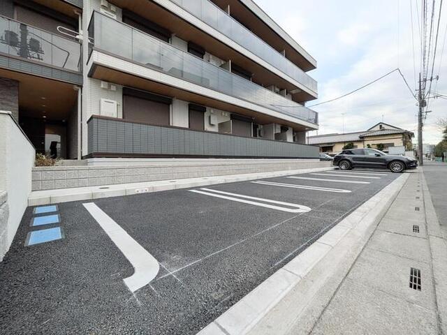 グランヴィル（208） 駐車場