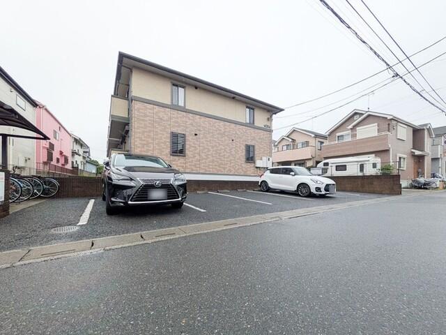 フローラ（202） 駐車場