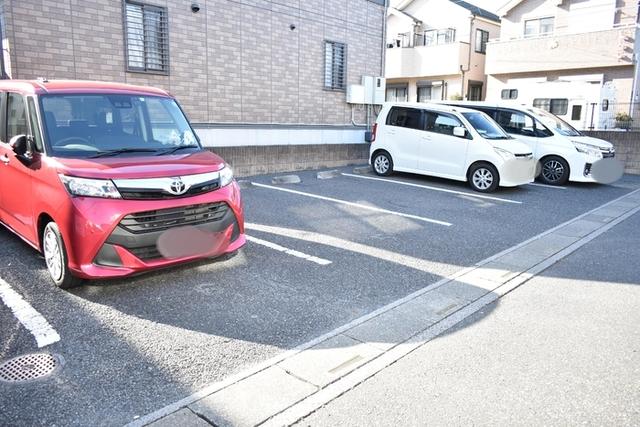 フローラ（202） 駐車場
