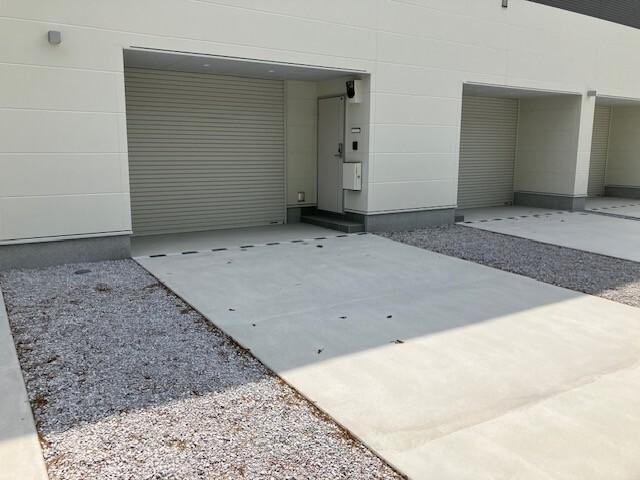 HILLS　GARAGE 物件画像