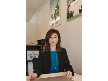 スタッフのサムネイル