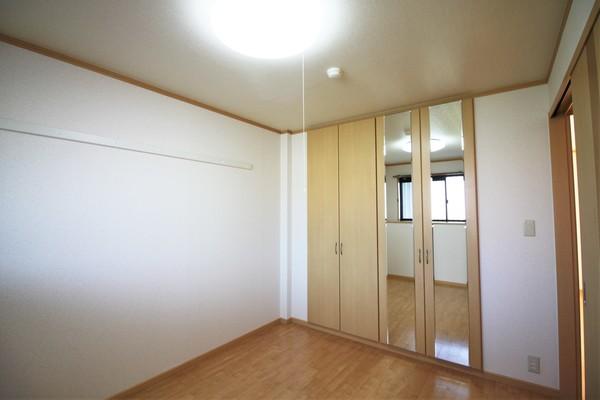 長浜市大辰巳町マンション リビング