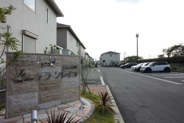 テラ・ソレイユ 駐車場