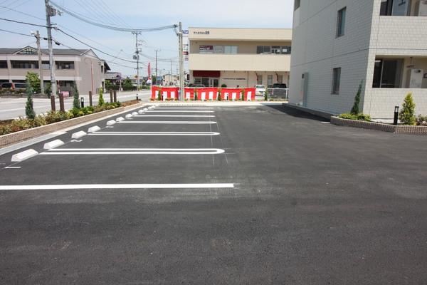 グランドヒル弐番館（401） 駐車場
