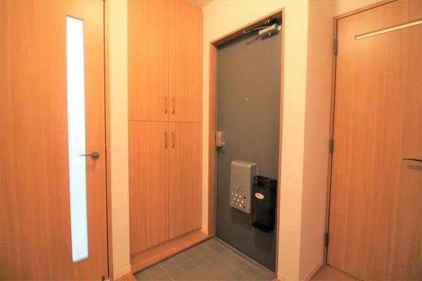 グランドゥール（202） 玄関