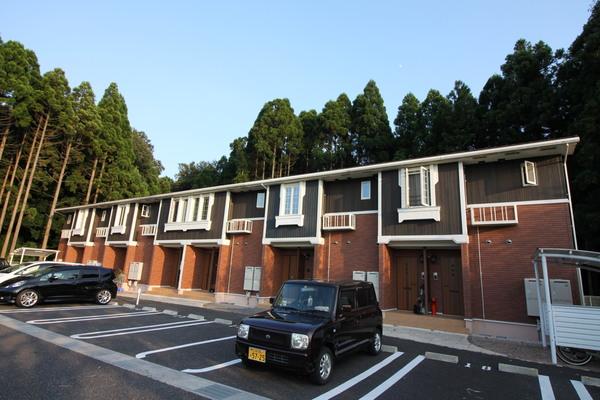 フォレストパーク・七番館（102） 外観