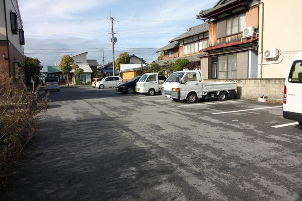 ドゥラシャンスⅢ（102） 駐車場