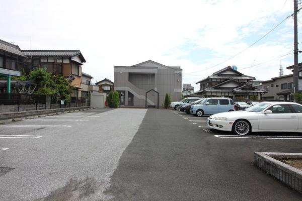 グッドラック（202） 駐車場