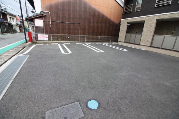 J-SQUARE（203） 駐車場