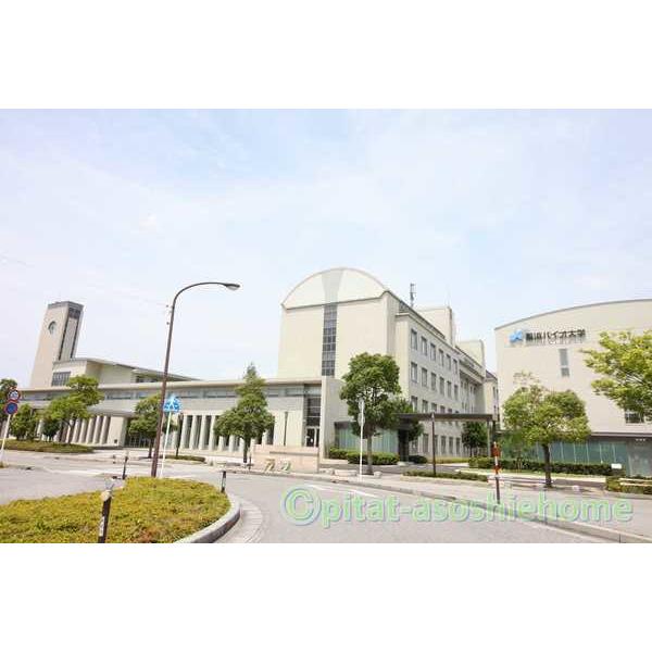 長浜バイオ大学図書情報センター：1466m