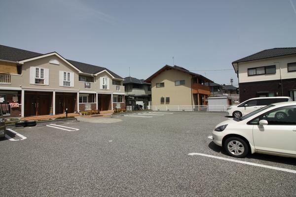 ケンブライト（103） 駐車場