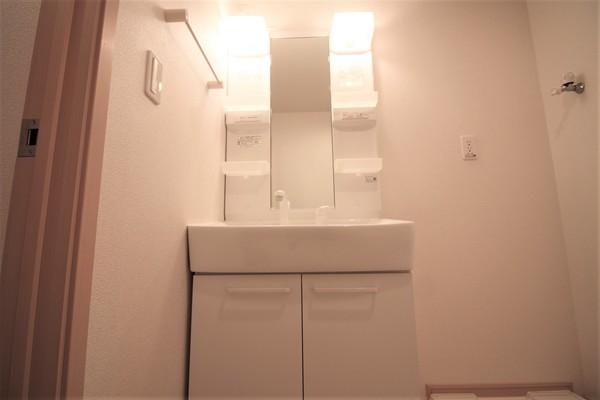 apartment 高月町柏原