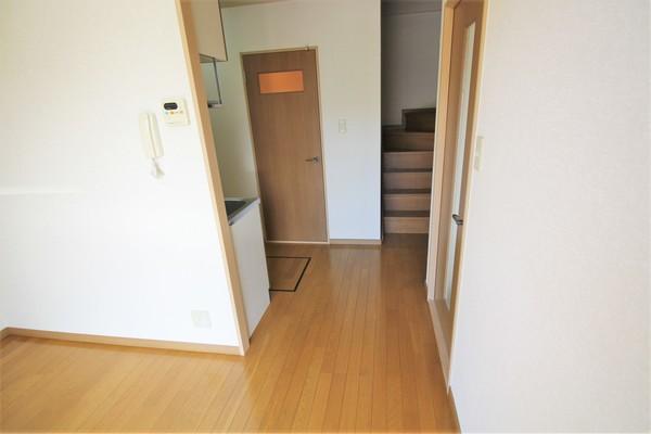 apartment 八幡東町