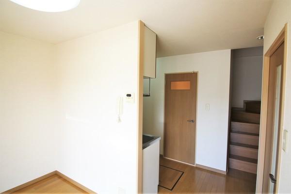 apartment 八幡東町