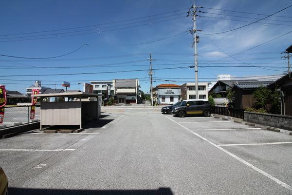 エクセル近江（202） 駐車場
