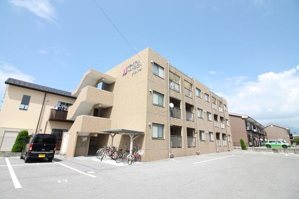 グロワール（102） 駐車場