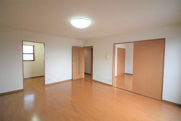apartment 川崎町
