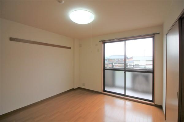 apartment 川崎町