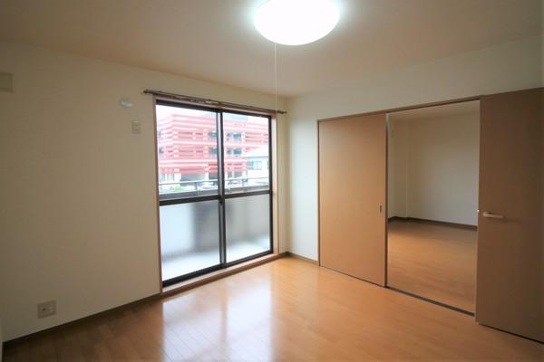 apartment 川崎町